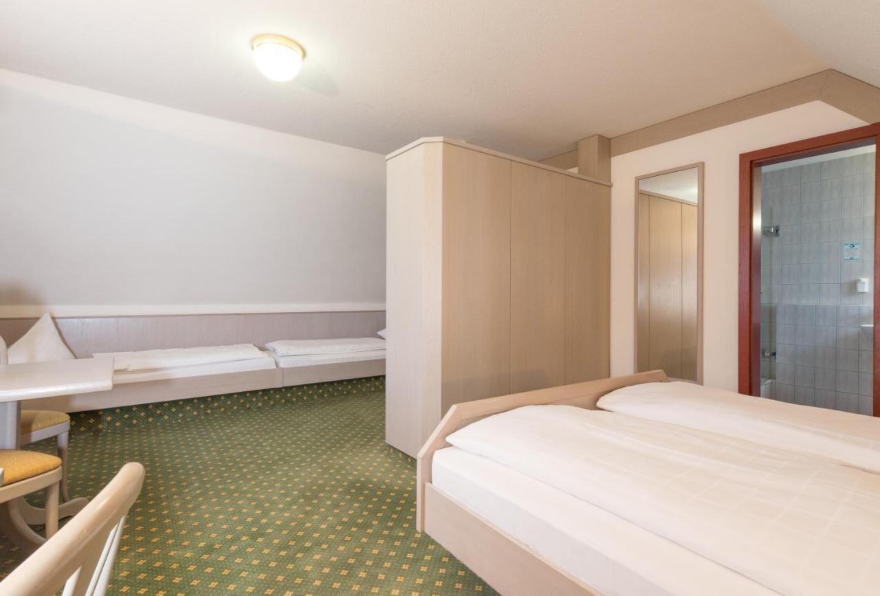 Hotel Jaegerhaus Meckenbeuren Buitenkant foto